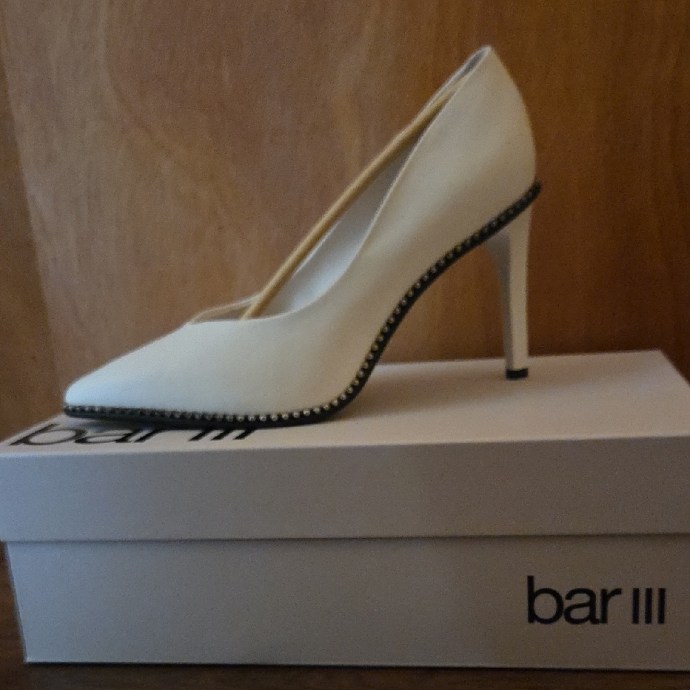 Bar III Elegant White Heel, Great For Holiday Party
